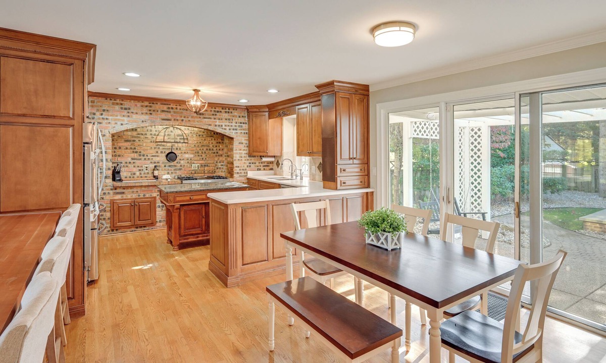 Buchanan Cottage | Pet Friendly: Private Pool & Home Theater