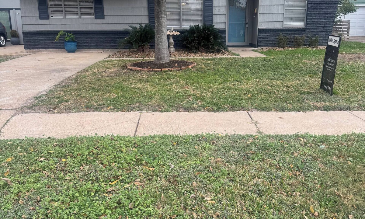 Garden Oaks House | Pet-Friendly Ranch Style Home in NW Houston