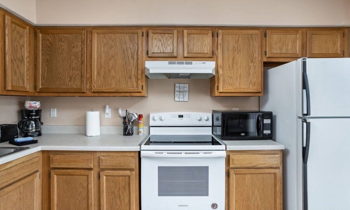 Indianapolis Condo | Pet Friendly Retreat near Indianapolis
