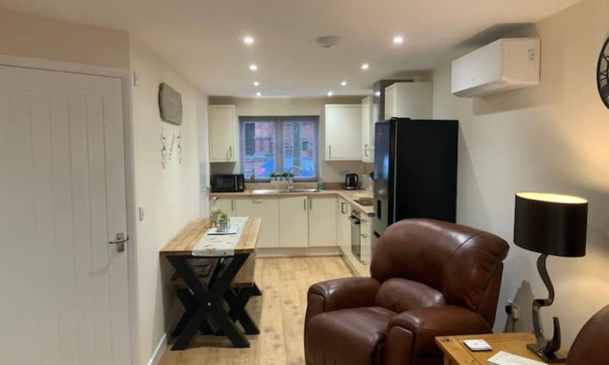 Ashbourne House | Pet Friendly Rose Cottage Ashbourne