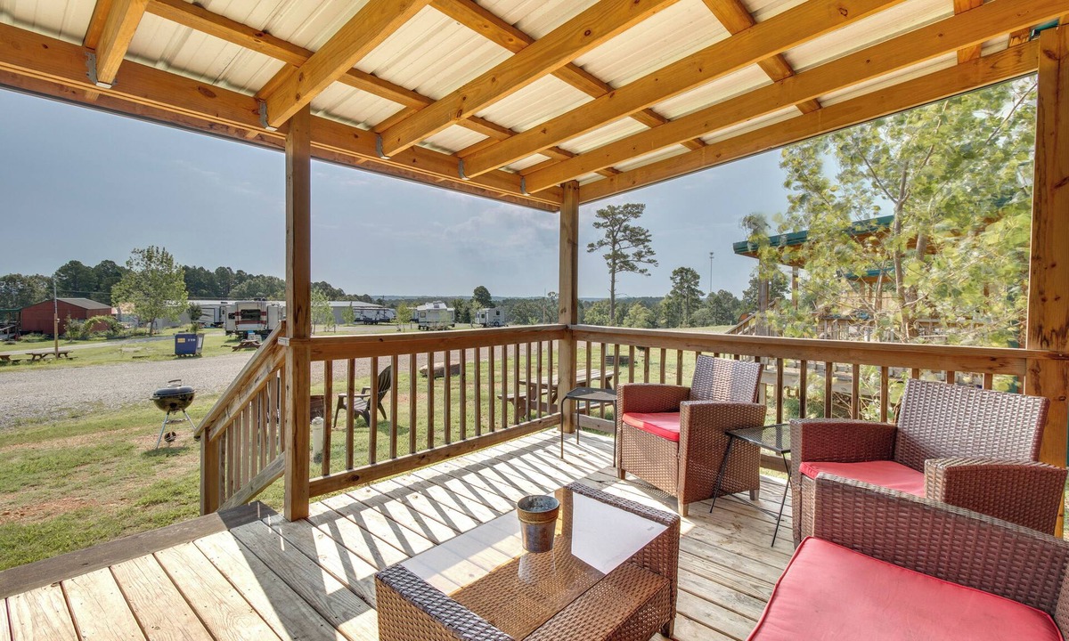 Salesville Apartment | Pet-Friendly Salesville Haven 3 Mi to Norfork Lake