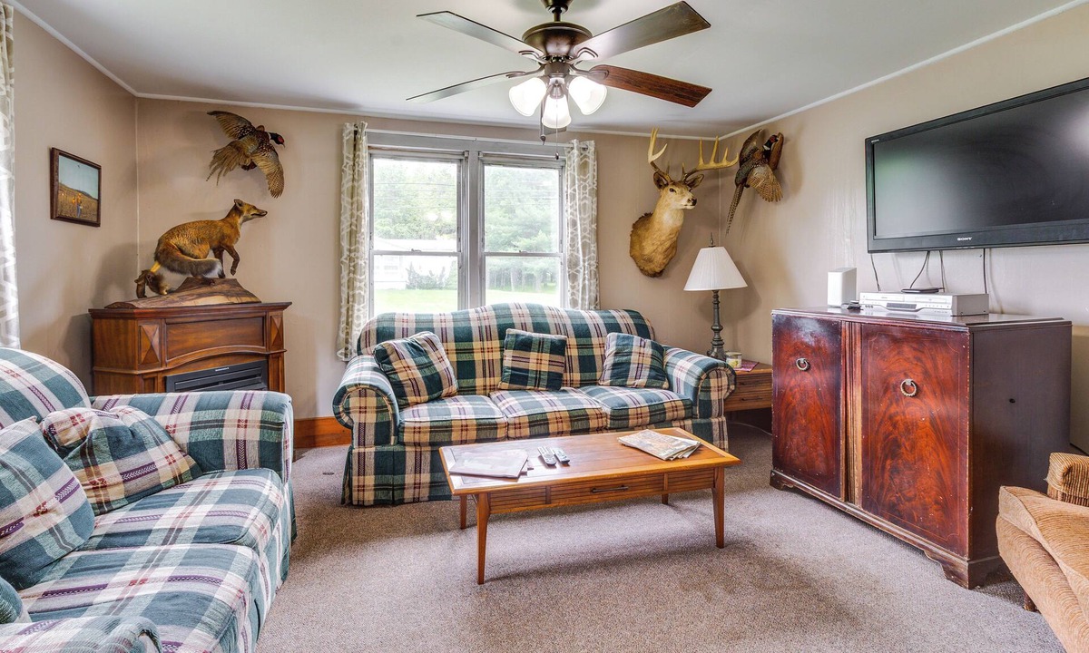 Smithmill House | Pet-Friendly Smithmill Retreat w/Yard!