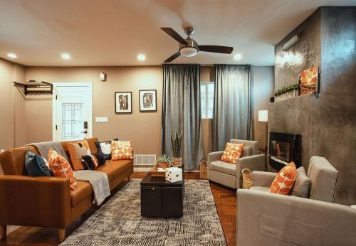 South Side Slopes Apartment | Pet-Friendly Southside Getaway - Sleeps 12