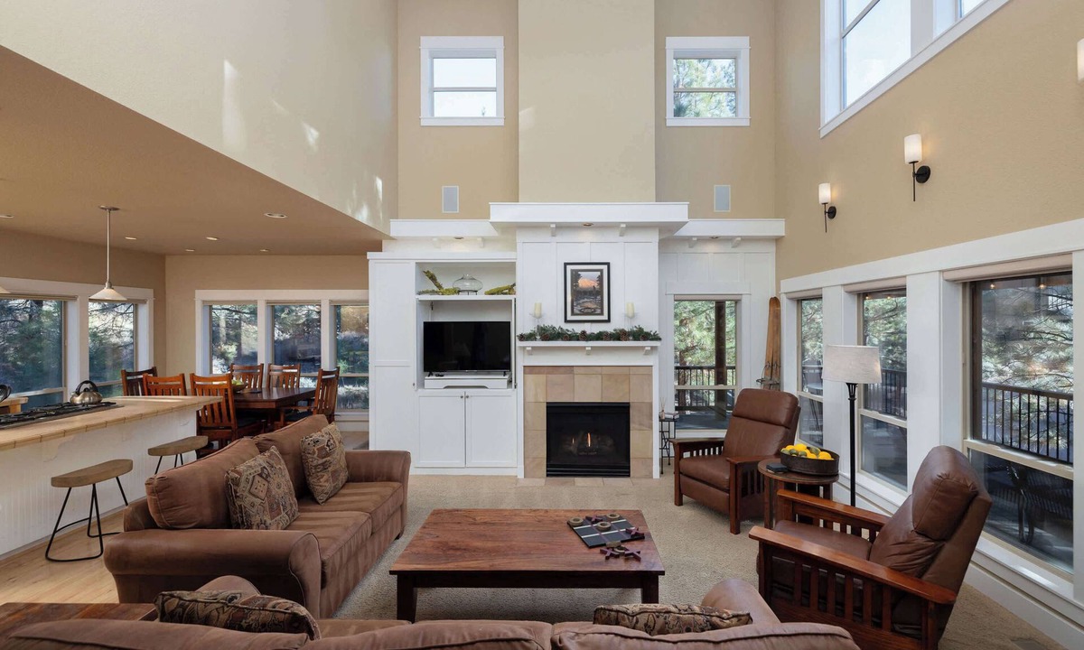 RiverWild House | Pet-Friendly | Stately Stay for 8 | 4BDR