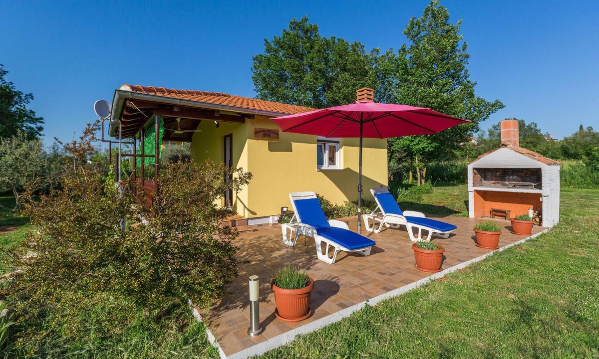 Skatari Apartment | Pet friendly studio in Pula