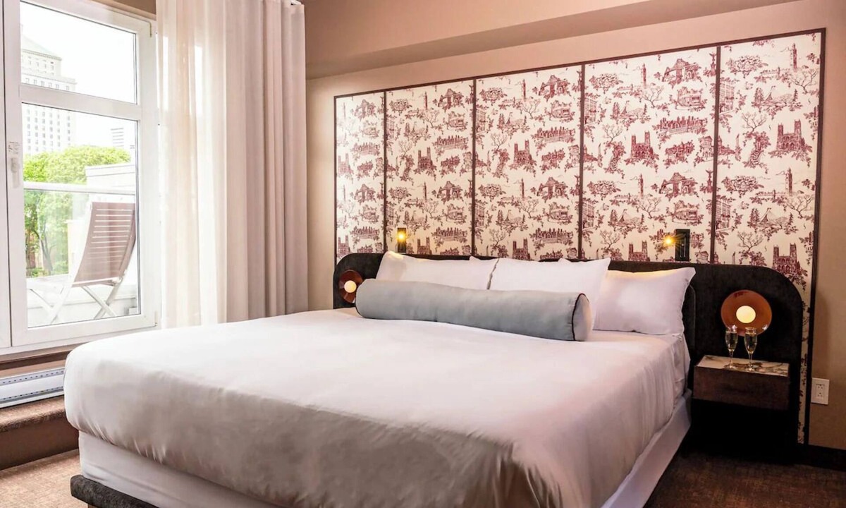 Old Montreal Hotel | Pet-Friendly Suite Near Old Montreal Attractions - near Notre-Dame Basilica!