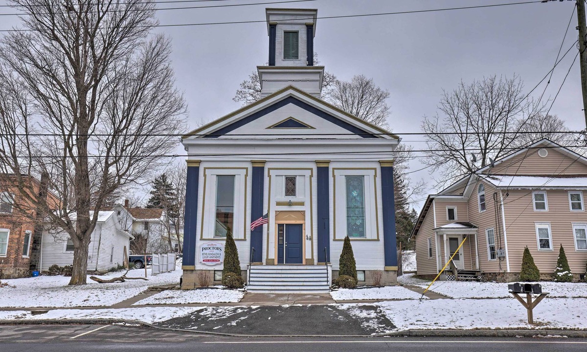 Oaks Corners Apartment | Pet-Friendly Upstate New York Vacation Rental