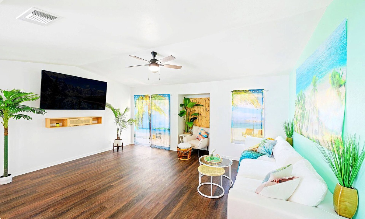 Babcock North House | Pet Friendly Urban Oasis w/Turfed Yard, Dedicated Office, and Twin-King Beds