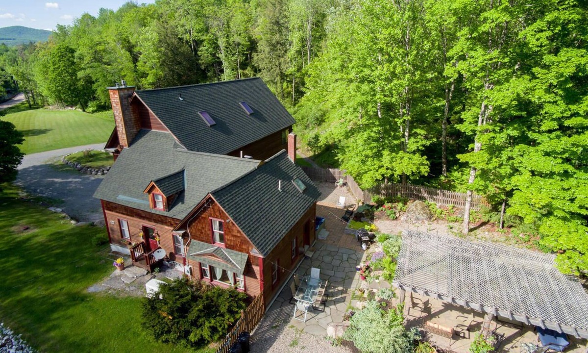 Bread Loaf Cabin | Pet-Friendly Vermont Mountain Lodge with Hot Tub, Game Room & River Access