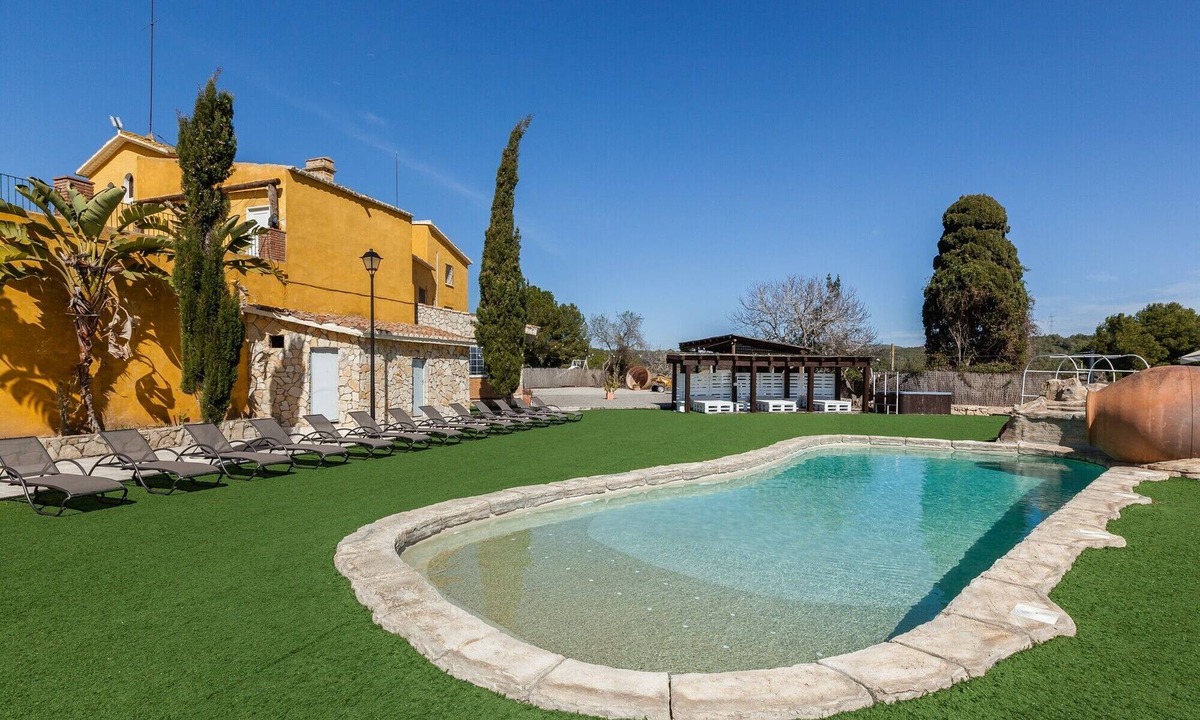 Can Trabal House | Pet-Friendly Villa Masía Can Trabal with Mountain View, Pool, Jacuzzi, Wi-Fi, A/C, Terrace & Garden
