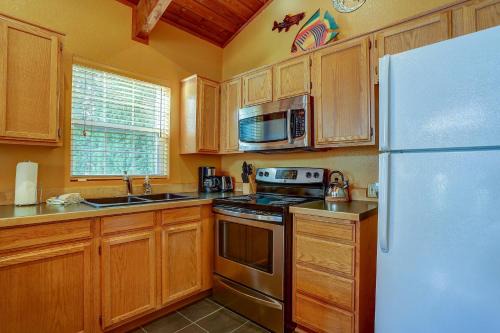 White Salmon House | Pet Friendly Waveseeker Private Yard