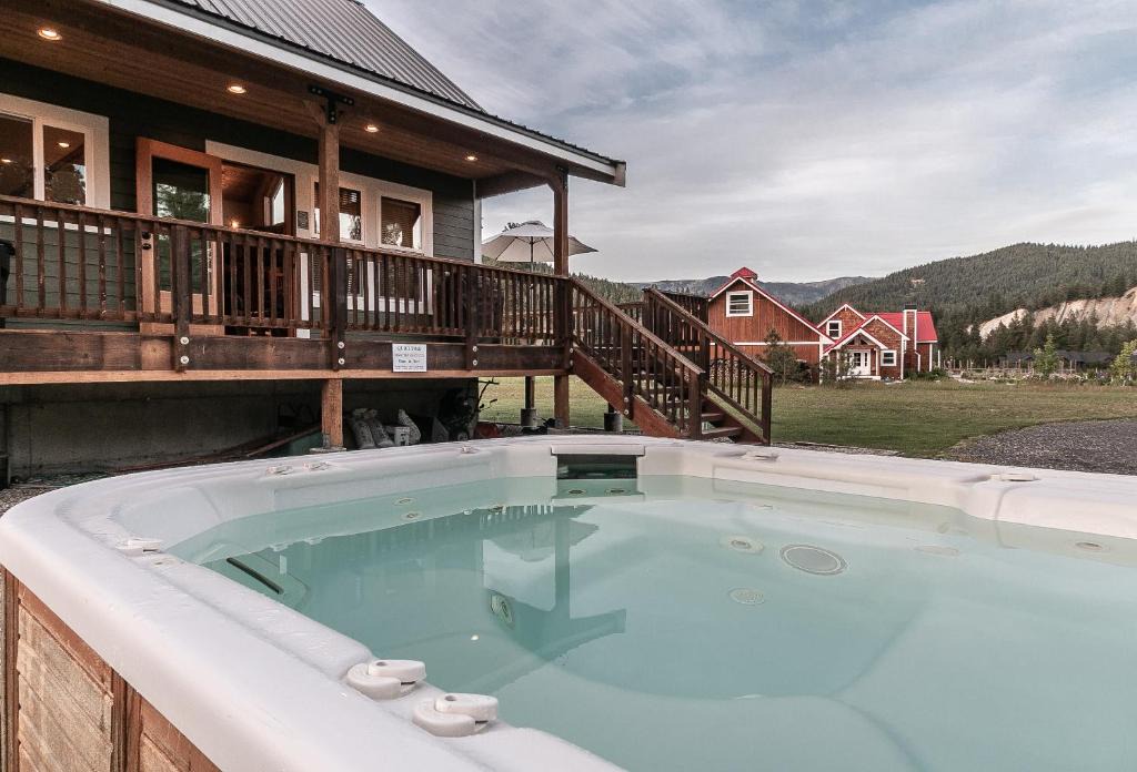 Plain House | Peterson Acres