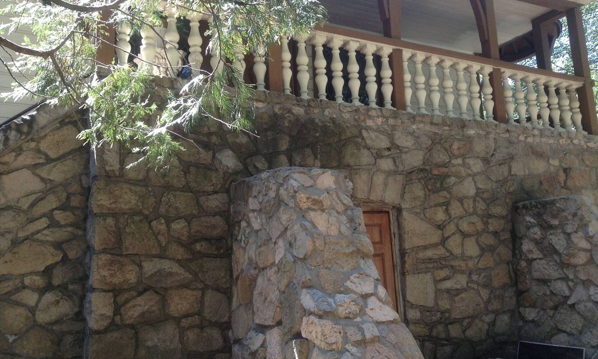 Lake Arrowhead House | PETFRIENDLY 5 BEDROOM/5 BATH RETREAT IN THE HEART OF ARROWHEAD/LAKE RIGHTS