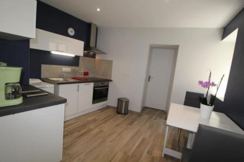 Chateaubourg Apartment | Petit appartement confortable