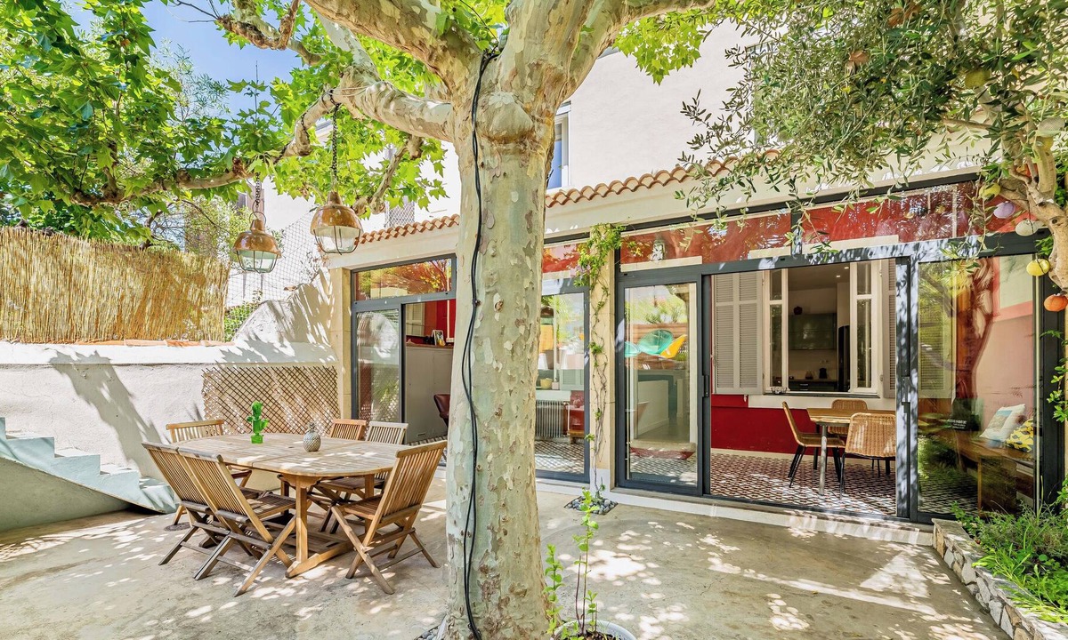7th Arrondissement Villa | Petit Bijou Bord de mer Terrasse Ombragée Garage