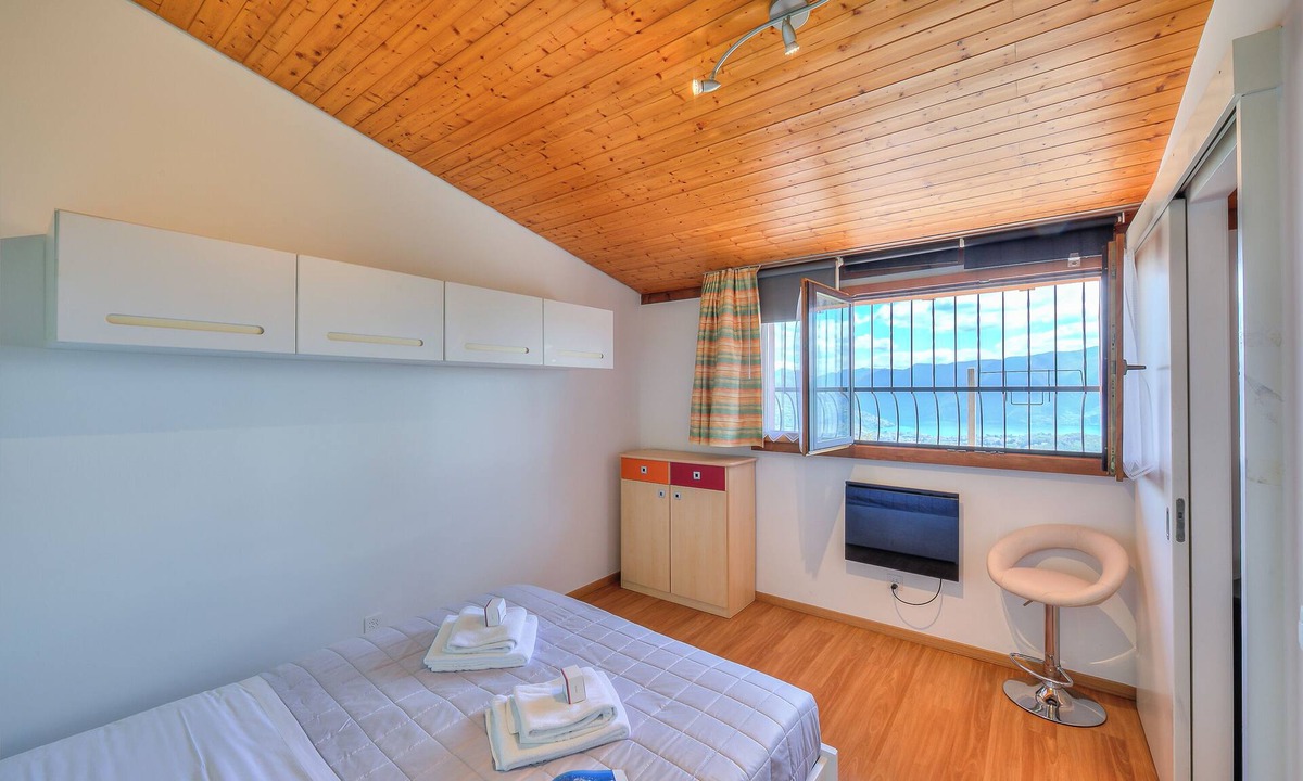 Cademario Apartment | Petit Cadeau