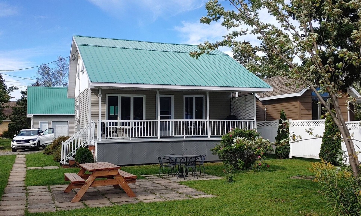Adstock Ski Chalet | Petit chalet du lac du huit