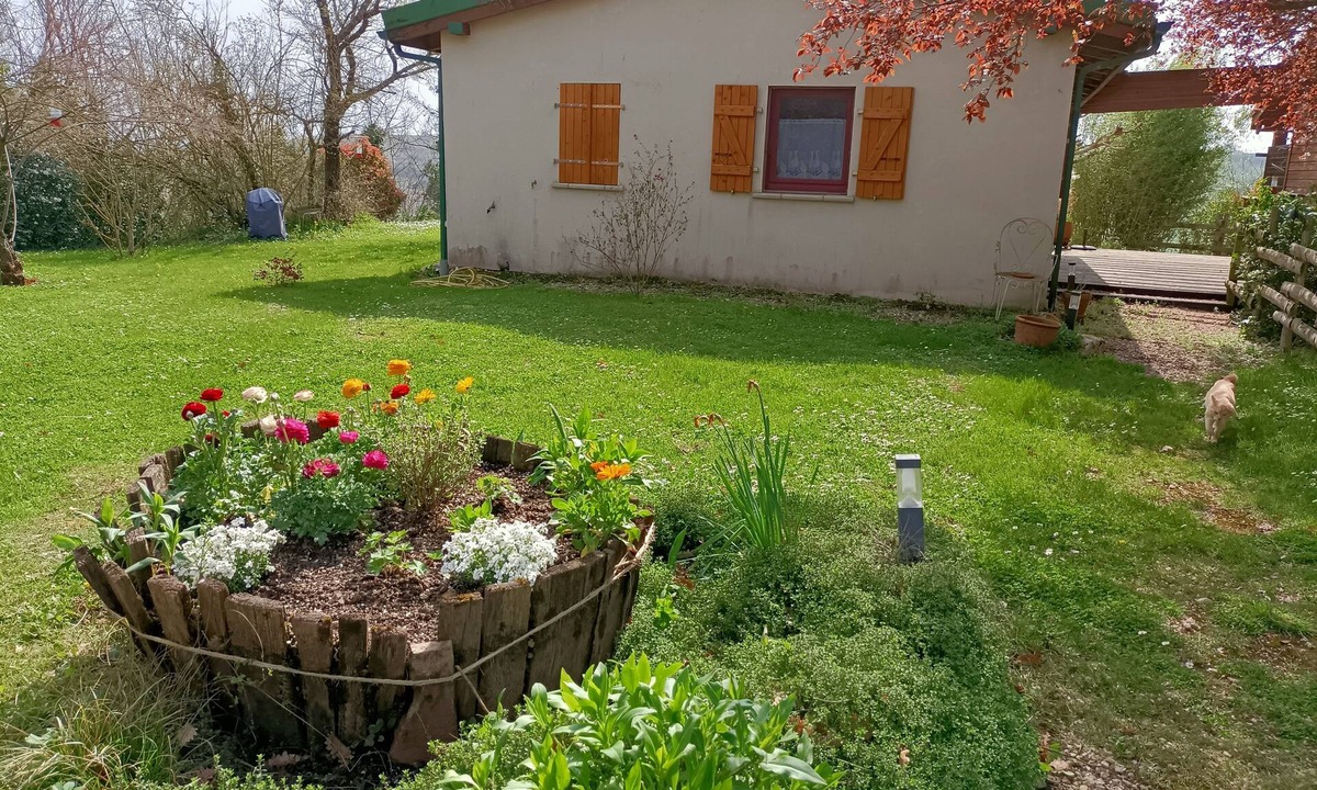 Montadet House | Petit Coin de Paradis Pour 2 Personnes. Meublé 3 Étoiles. Chiens Acceptés