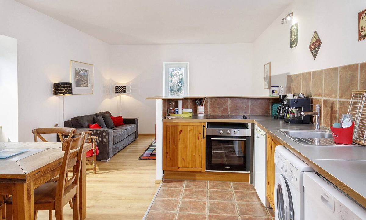 Saint-Jean-du-Gard Apartment | "Petit Gîte" with Private Terrace, Mountain View, Shared Pool
