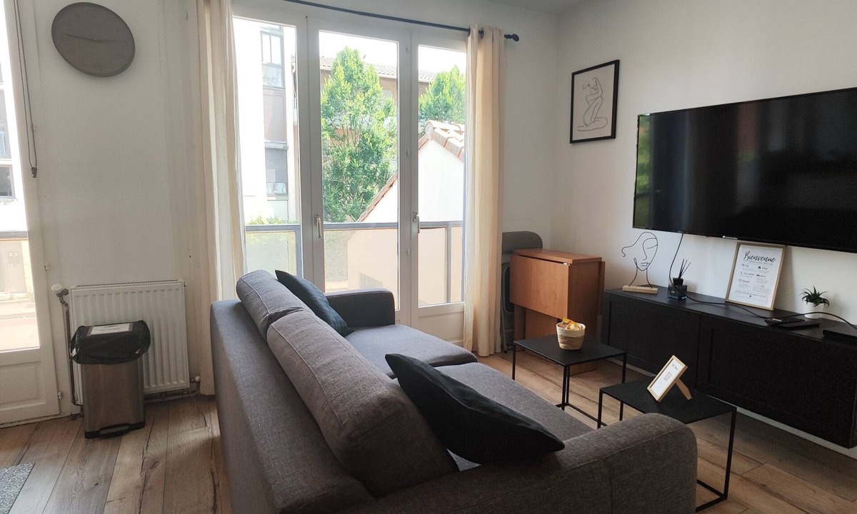 Saint Michel Apartment | Petit Havre Moderne in Toulouse - Secure parking 5min walk from the metro