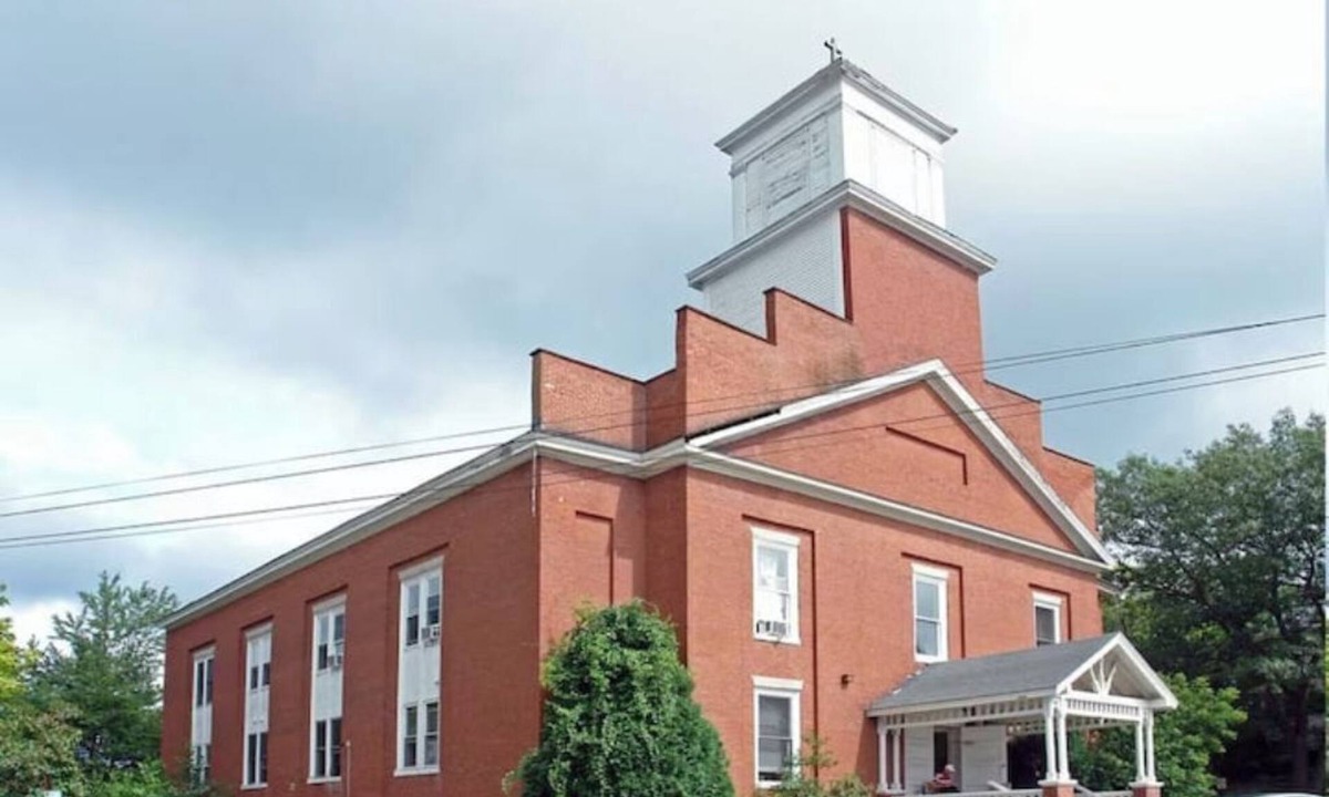 Somersworth Apartment | Petit & Modern w/Parking ~ Wine