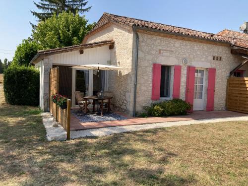 Eymet Apartment | Petit Rousset Gite Noyer