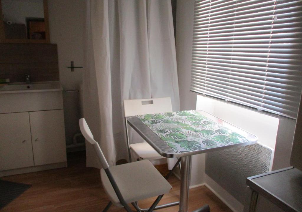 Lodeve Apartment | petit studio