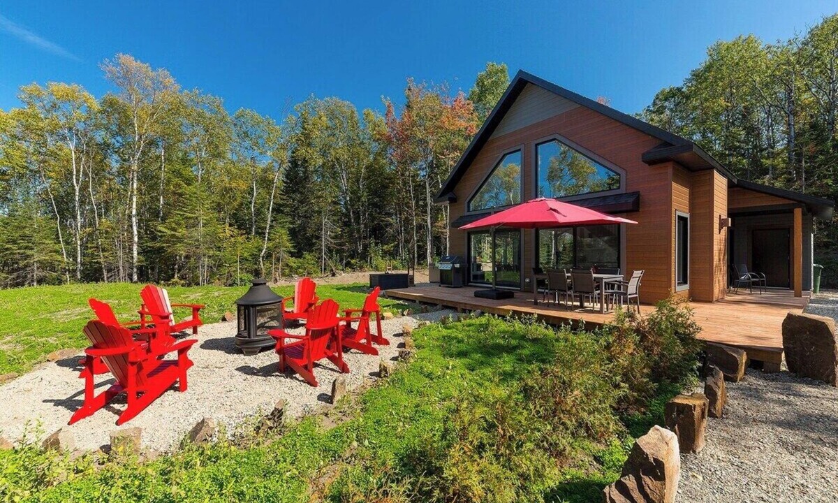 Baie-St-Paul Ski Chalet | Petite Charlevoix 1: Hot Tub & National Parks