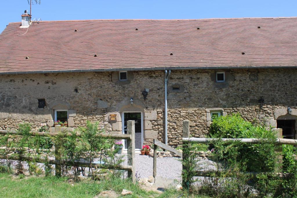 Pouligny-Notre-Dame House | Petite Ferme Embir