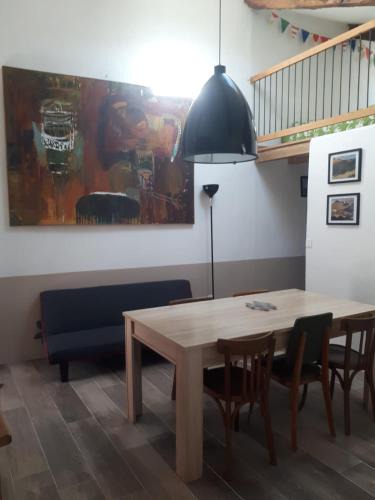 Saint-Etienne-les-Orgues Apartment | petite maison d'artiste dans un village provencal
