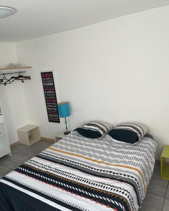 Bussy Apartment | Petite maison avec 2 chambres