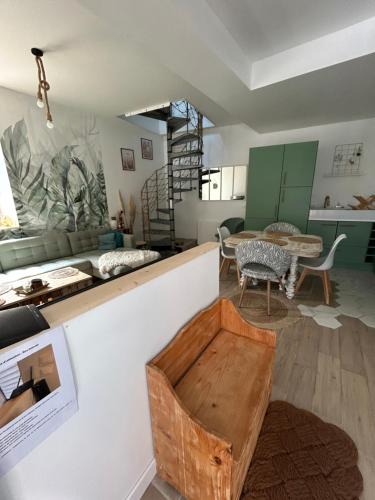 Jaulgonne Apartment | Petite maison dans village animé