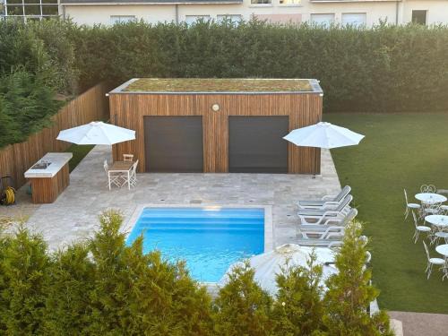 Magny-le-Hongre House | Petite villa avec piscine à 5 minutes de Disneyland Paris