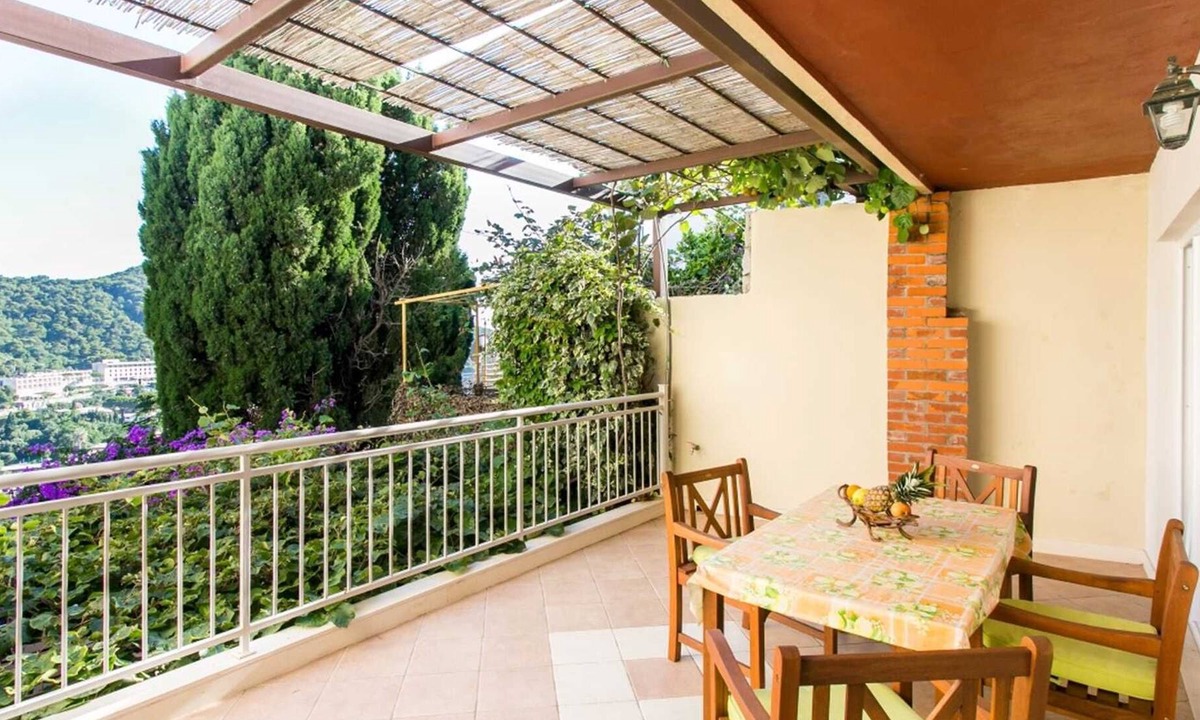 Babin Kuk Apartment | Petra - MALI - Two bedroom apartment with terrace