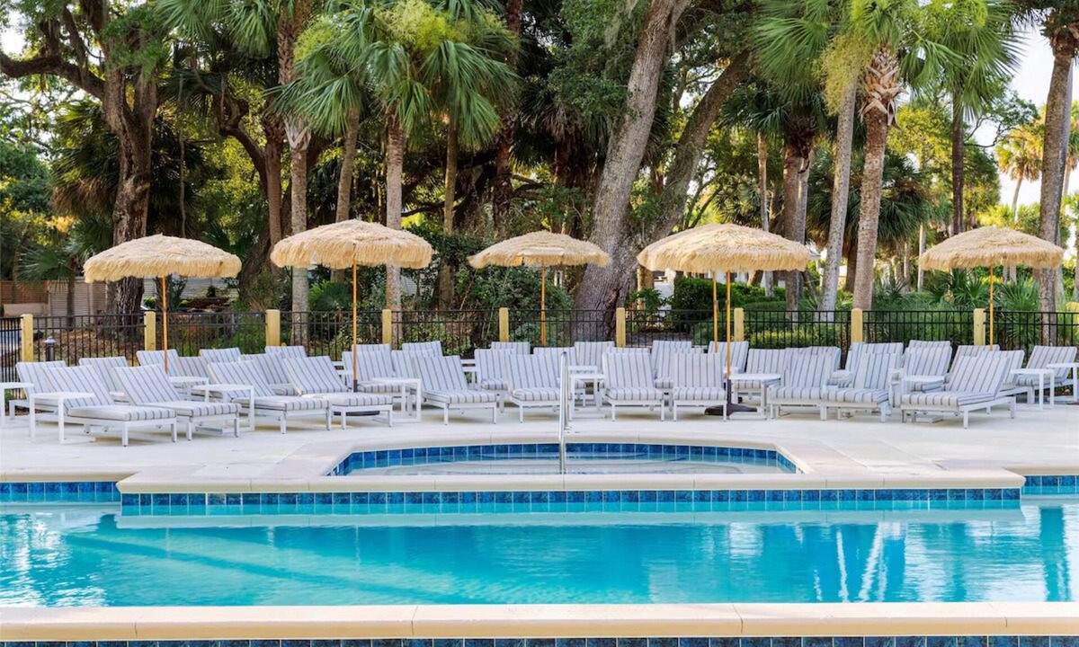 Shipyard Plantation Hotel | Pets are Welcome! Beachfront Resort with two pools!