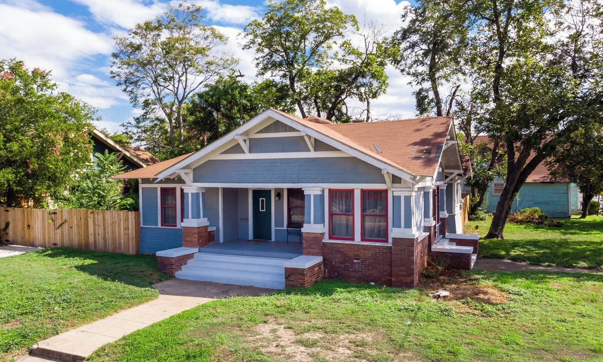 Denver Heights House | Pets OK Backyard - 3 miles to River Walk & Alamo