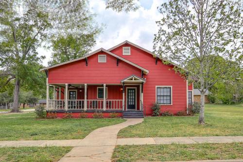 Frankston House | Pets Welcome! Refined Frankston Haven w/Patio