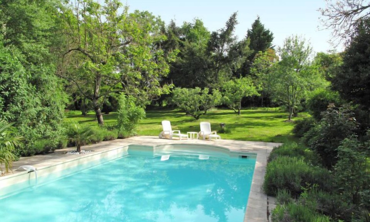 Saint-Sulpice-les-Feuilles House | Peuchaud by Interhome