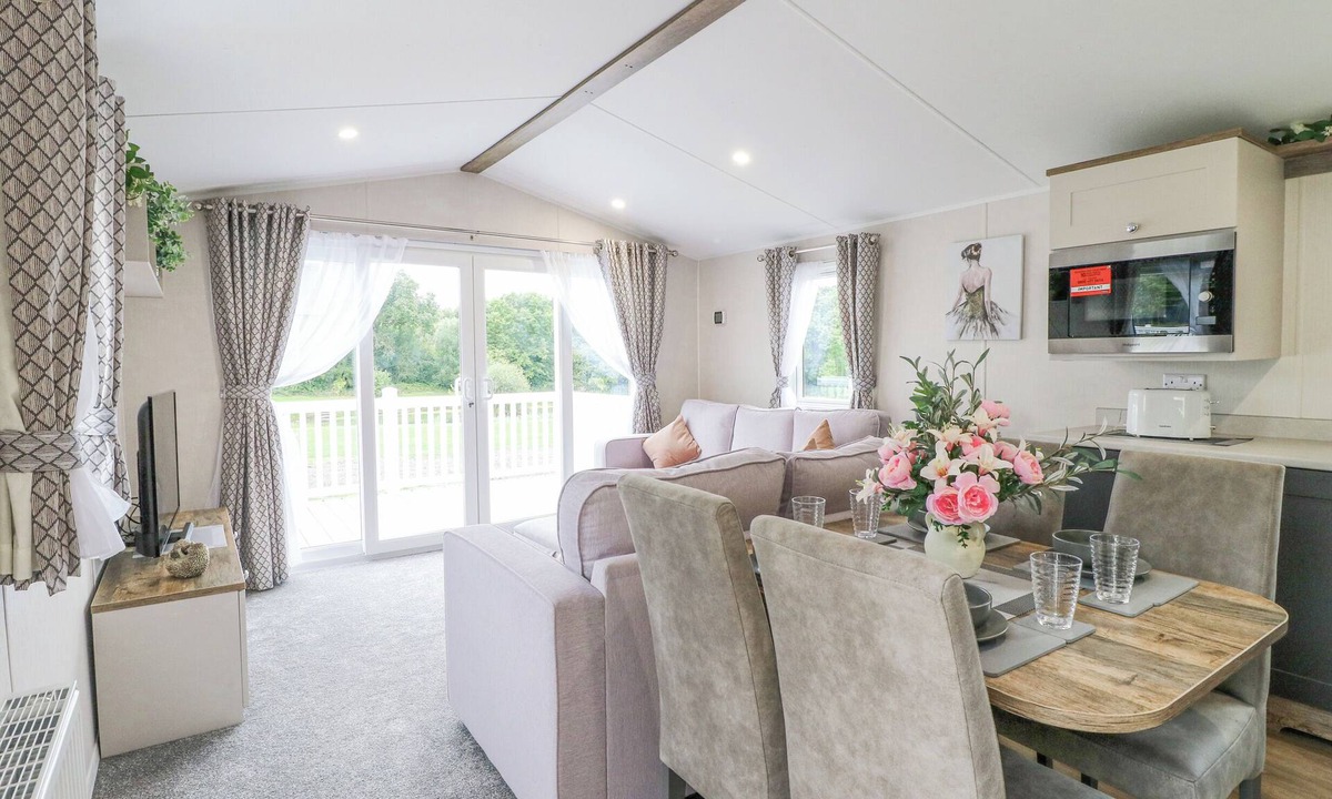 Swannington Cottage | Pheasant Lodge