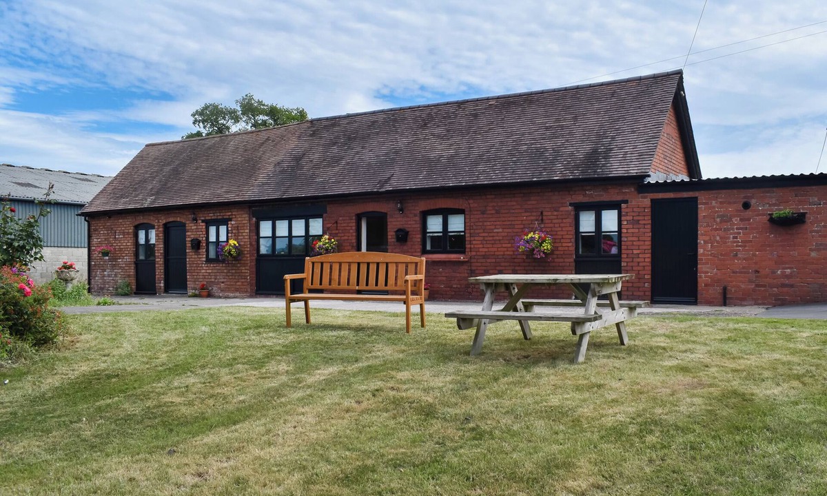 Usk Apartment | Pheasant Pens 2 - UK50188