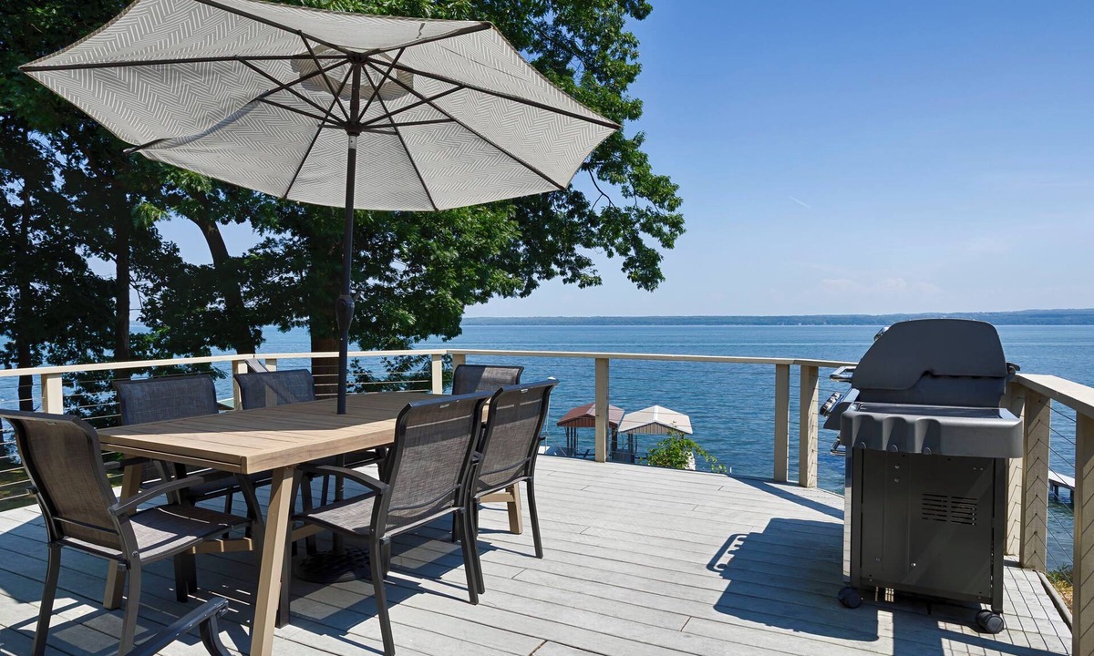 Town of Torrey House | Phil's Paradise at Perry Point: Pet Friendly + Seneca Lake Wine Trail Retreat!