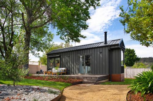 Hepburn House | Piccola Blu Tiny House