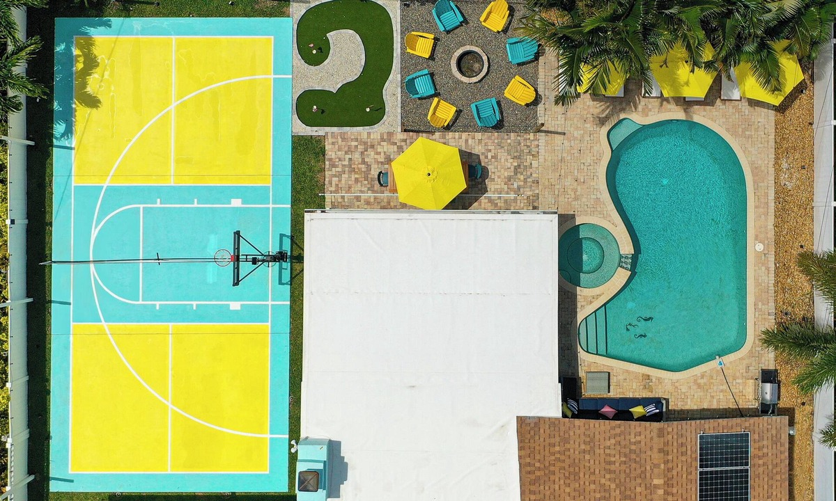 Seminole House | Pickleball, Basketball, Heated Pool, Mini Golf!