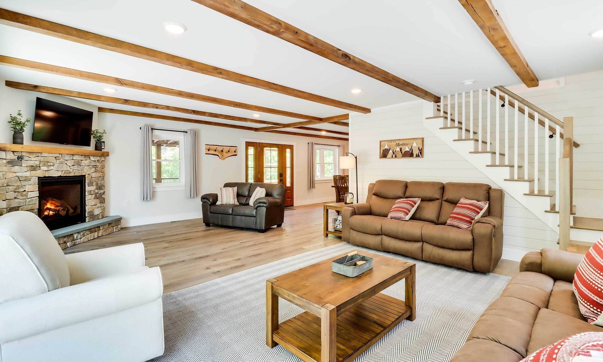 Potts Grove Cabin | Pickleball Court & Fire Pit: Milton Cabin!