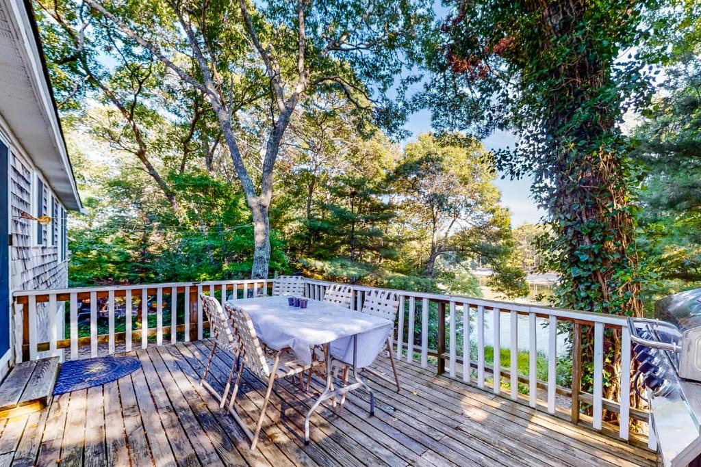 Cataumet House | Picture Lake Perfect