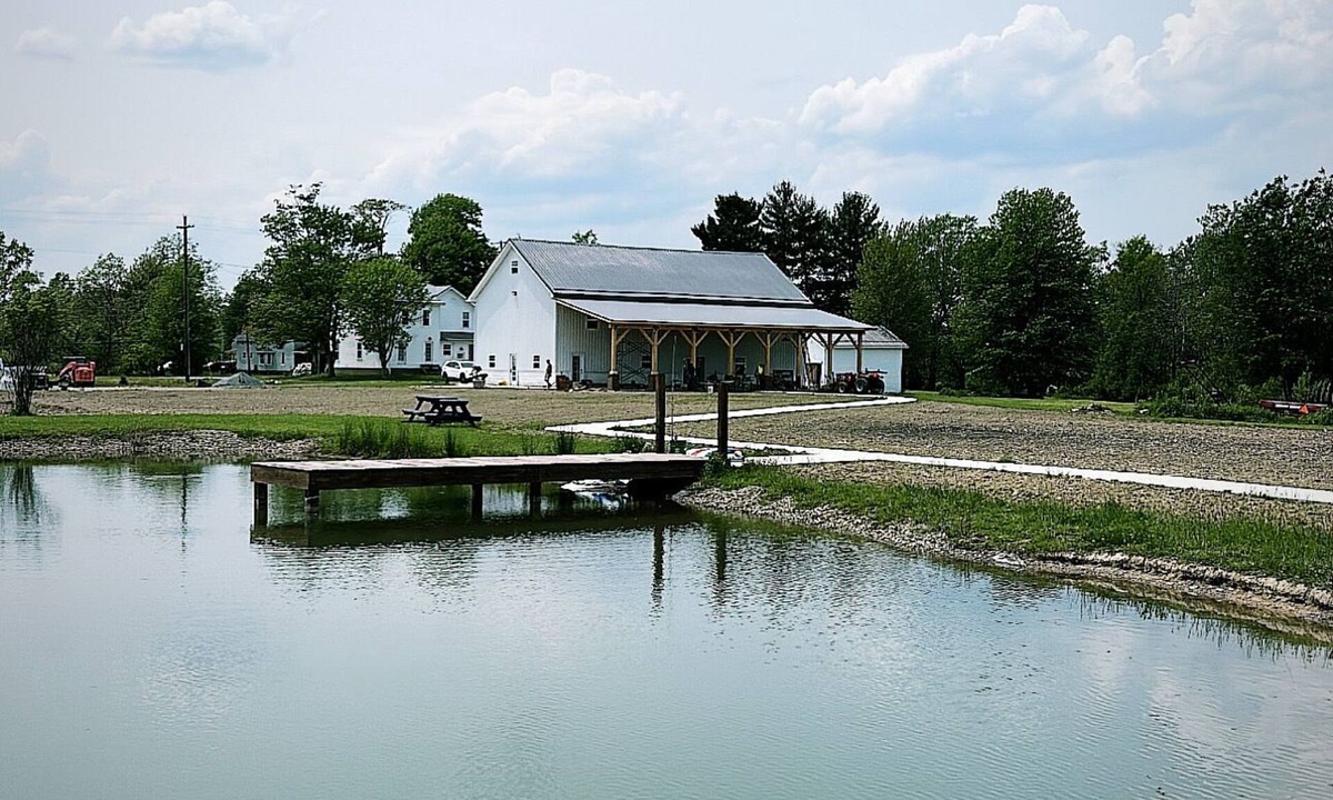 Ashtabula House | Picturesque Barn property.