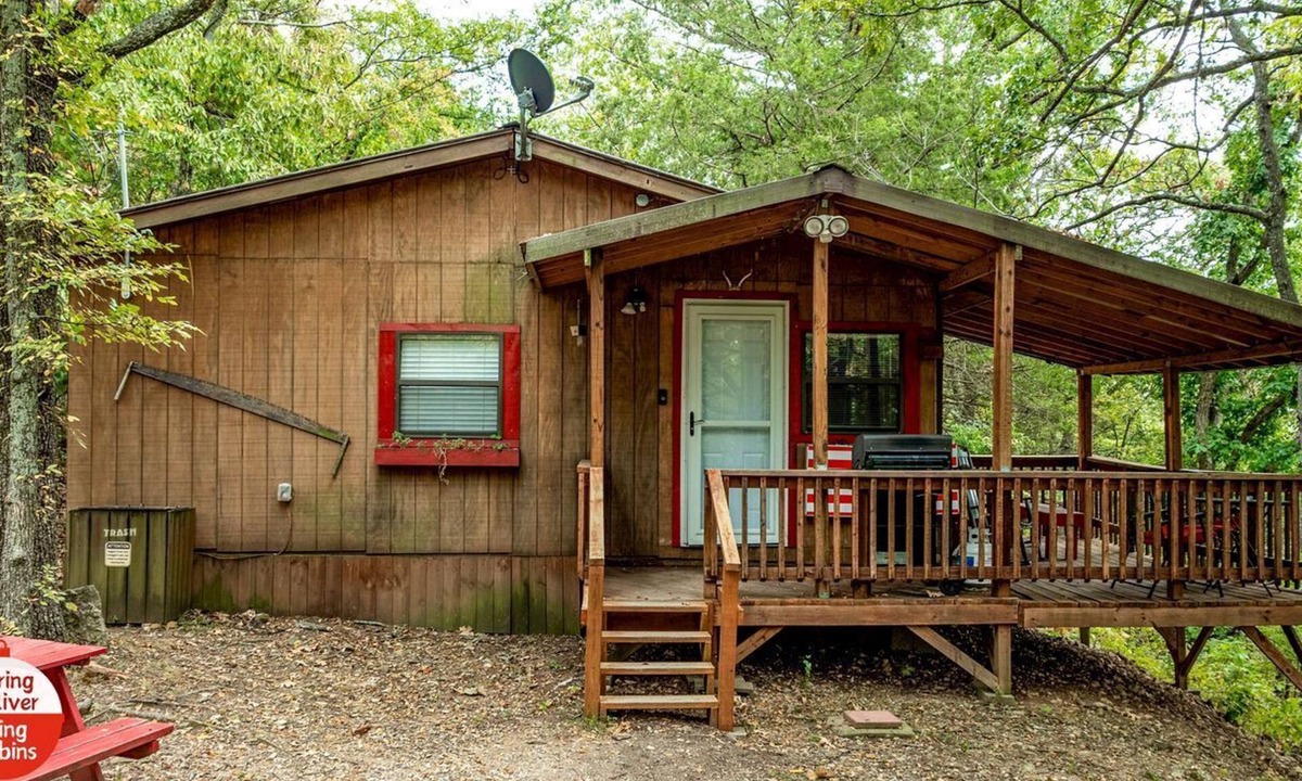 Miami Cabin | Picturesque Cabin with Fire Pit in Miami, Oklahoma