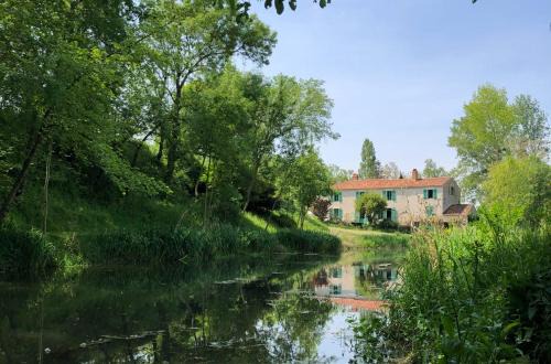 Sainte-Hermine Bed & Breakfast | Piece of Pai