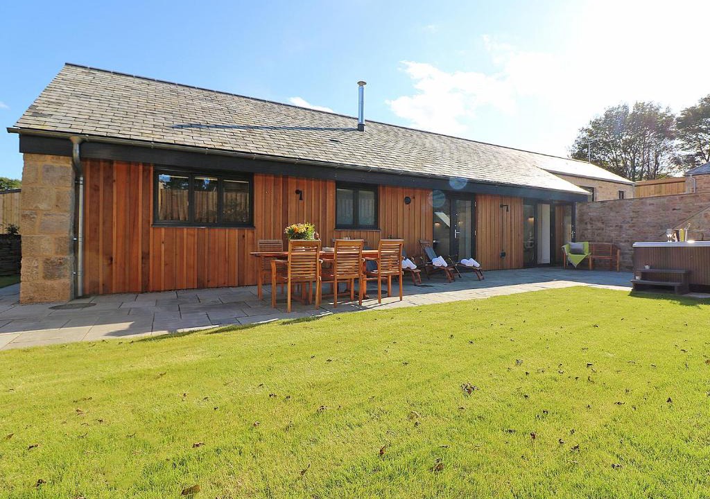 Falmouth House | Pig House, Boskensoe Barns