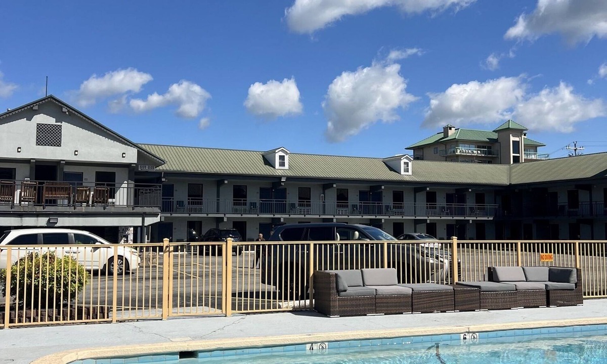 Pigeon Forge Hotel | Pigeon Forge Parkway Inn